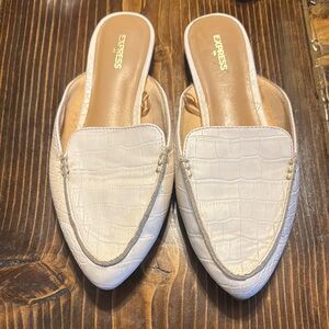 EXPRESS Women's White Croc-Embossed Mules